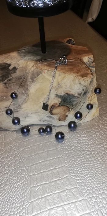Collier perles noires