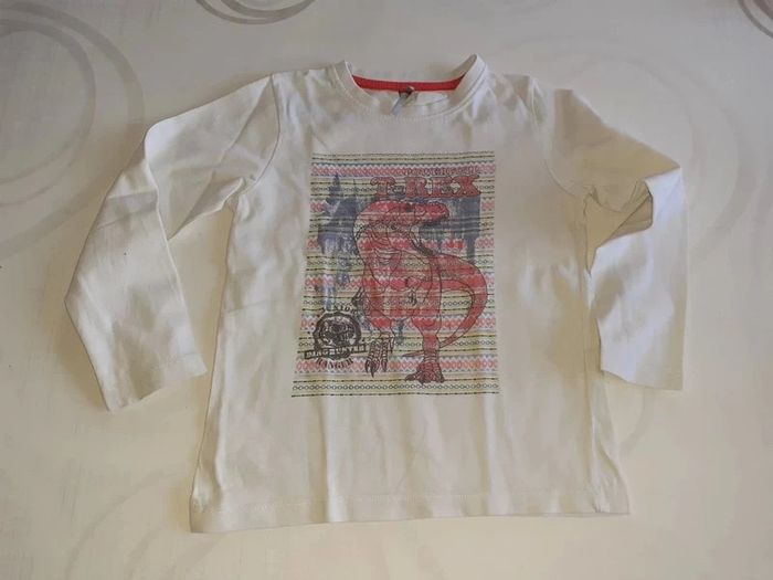 Lot t-shirts manches longues garçon 👦 taille 6 ans - photo numéro 3