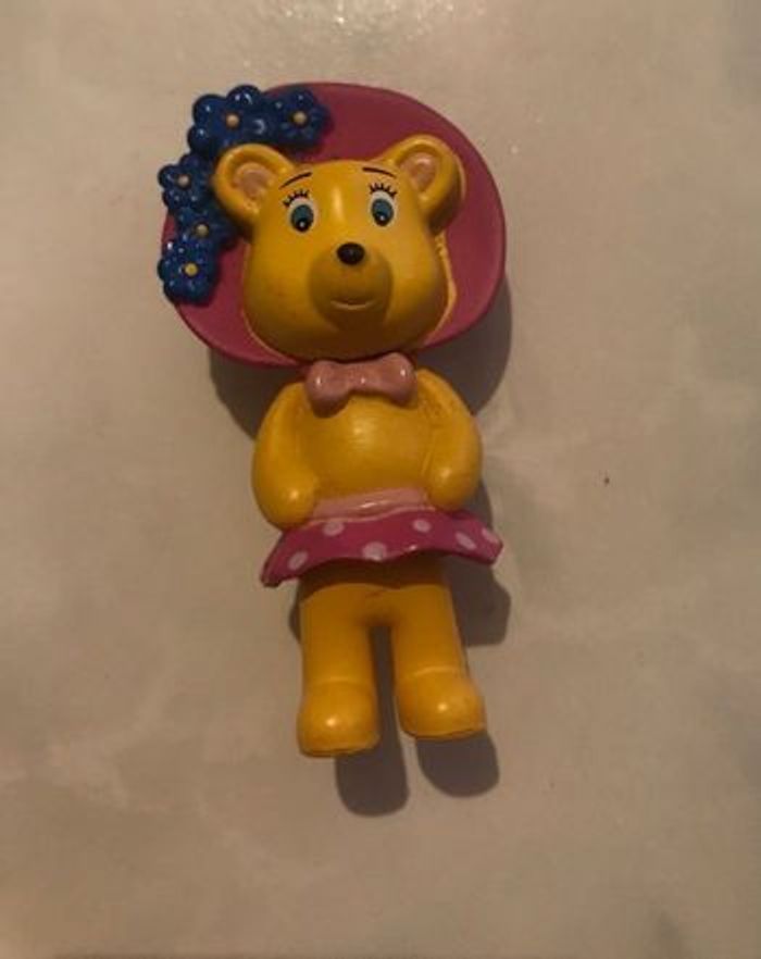 Ancienne figurine oui oui