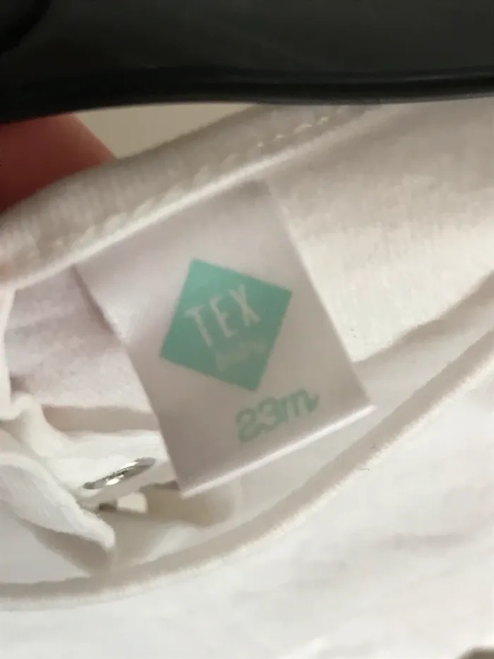 T shirt blanc manches longues 23 mois - photo numéro 3