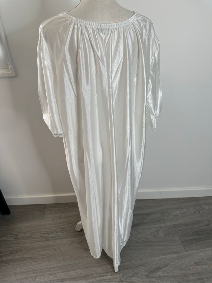 Nuisette chemise de nuit blanche satinée broderies dentelle Vintage T54 7XL - photo numéro 5