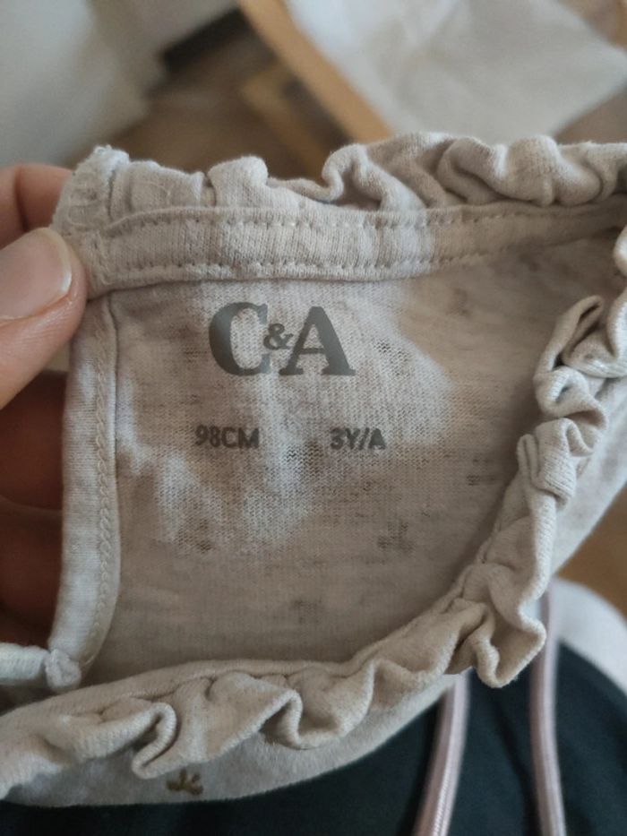 Robe C&A 3 ans - photo numéro 2