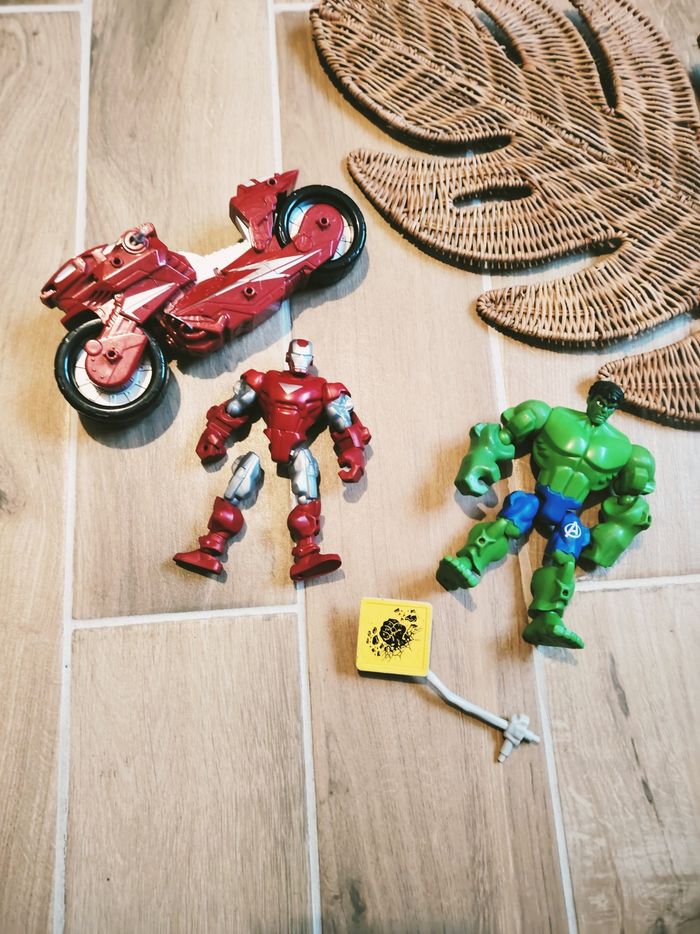 💫Lot de 2 figurines super hero mashers Iron man Hotshot hotroad et Hulk