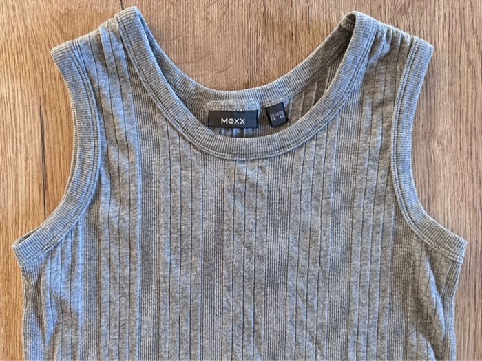 Débardeur mexx taille 9-10 ans neuf sans étiquette - photo numéro 2