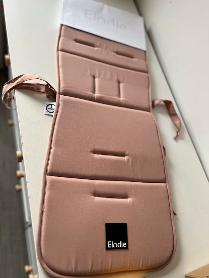 Assise poussette neuve Élodie détails - photo numéro 4