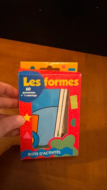 Ensemble gommettes les formes (utilisé en parti)