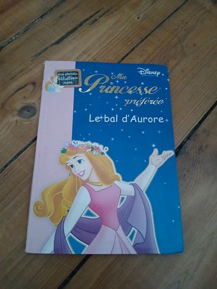 Livre Le bal d’Aurore