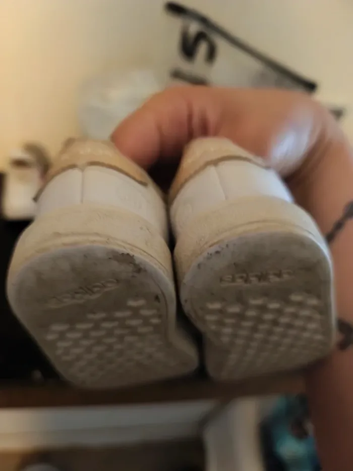 Paire de baskets marque  adidas bon état pointure 21 - photo numéro 4