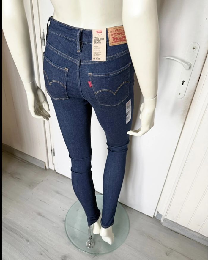 Jean Levi’s 720 Super Skinny – Taille 26/32 – Bleu brut – Neuf avec étiquette - photo numéro 9