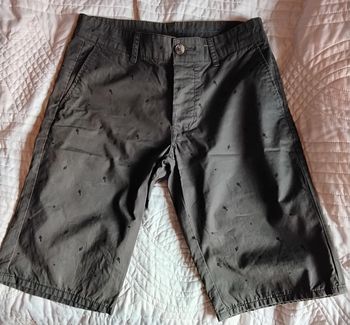 Bermuda kaki