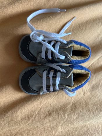 Chaussures neuves