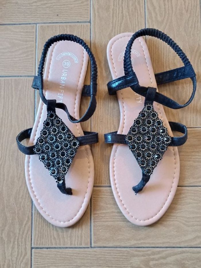 Sandales plates urban fifty taille 39