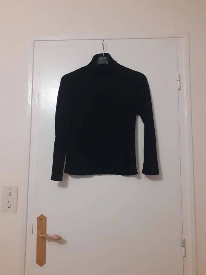 Pull noir - photo numéro 2