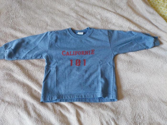 Pull bleu - photo numéro 2