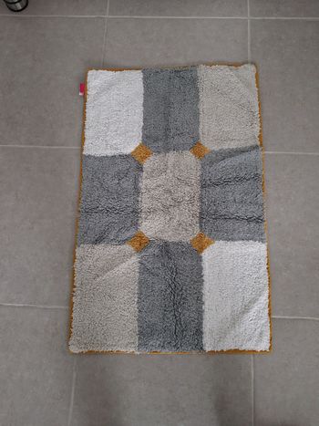 Tapis de bain neuf Françoise Sajet 