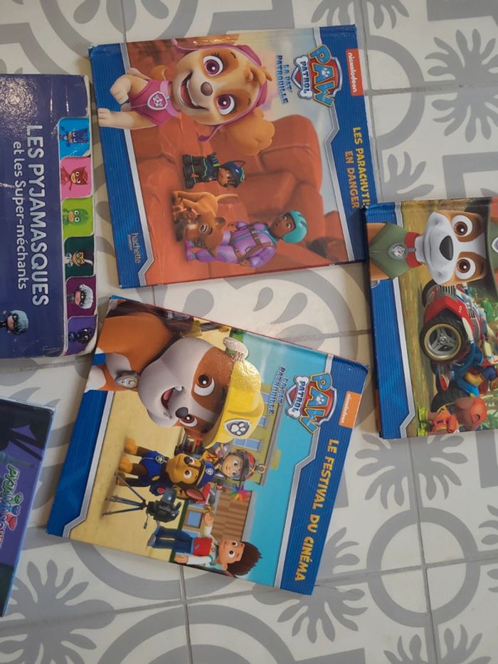 Lot livres patpatrouille pyjamasques - photo numéro 3