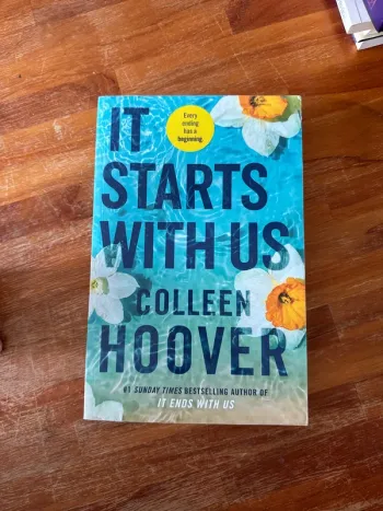 Livre it starts with us colleen Hoover