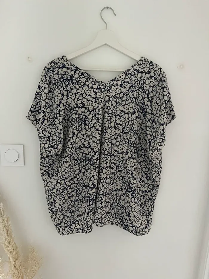 Blouse fleurie taille 40 - photo numéro 2
