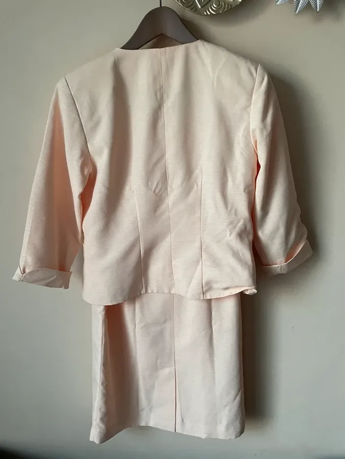 Tailleur jupe - photo numéro 2