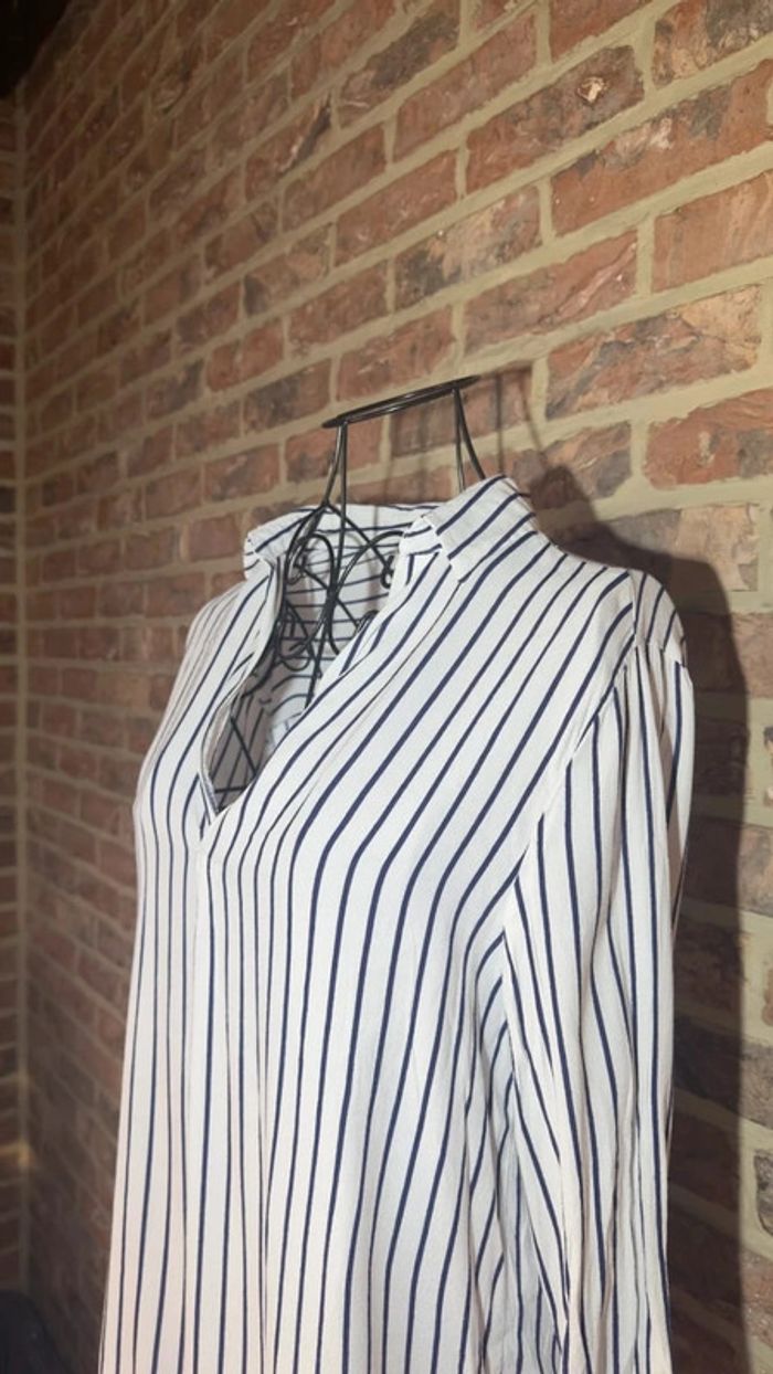 Chemise blanche et bleu lignée Bershka Taille XS / 34 - photo numéro 9