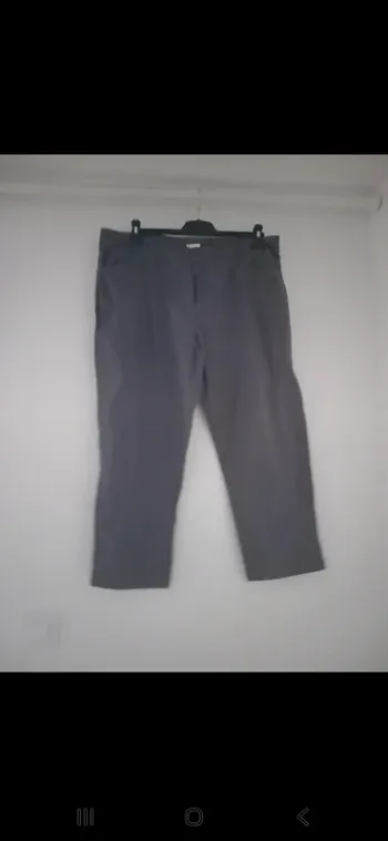 Pantacourt gris – Taille 48