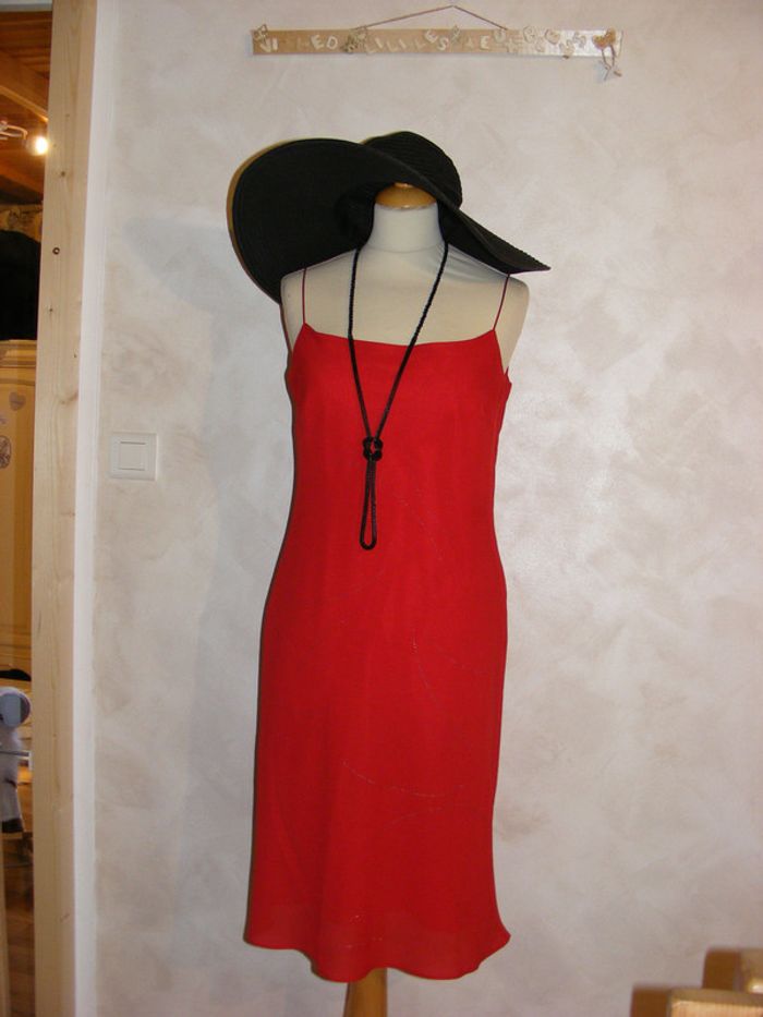 Superbe robe rouge Yessica Neuve taille 40