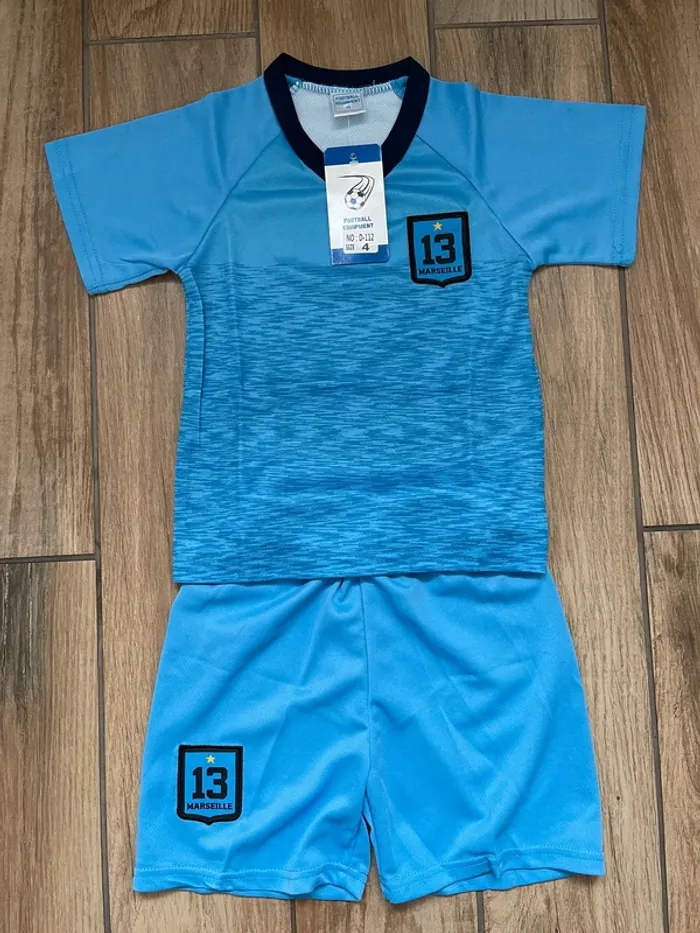 Ensemble sport enfant