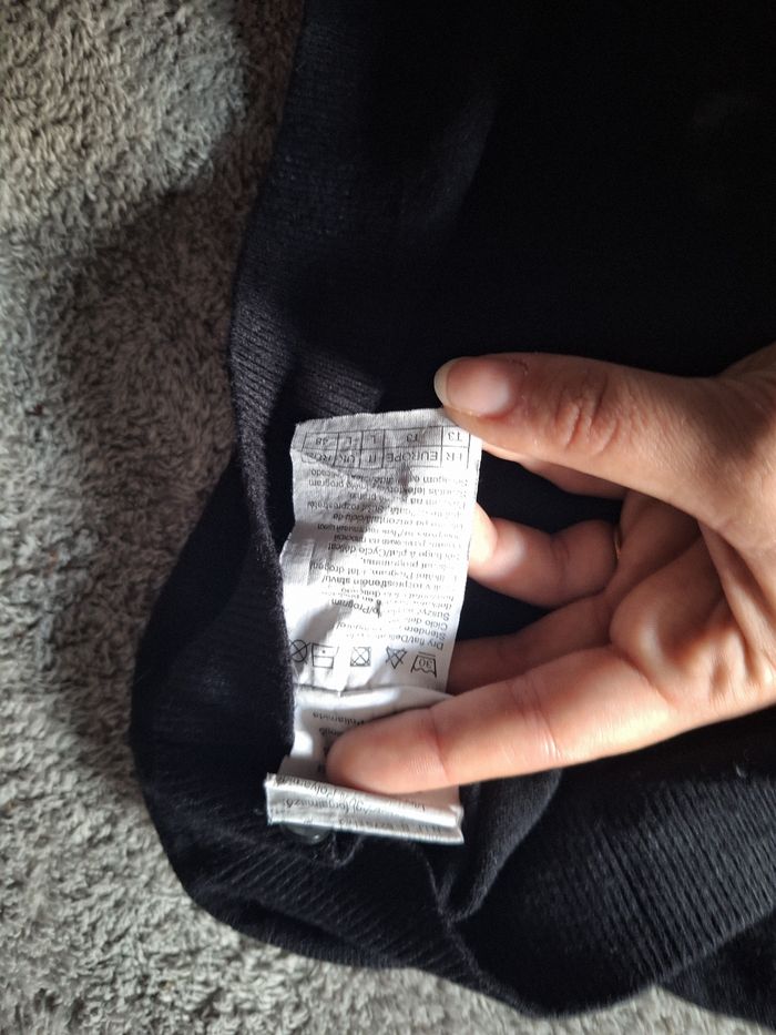 Pull noir - photo numéro 3