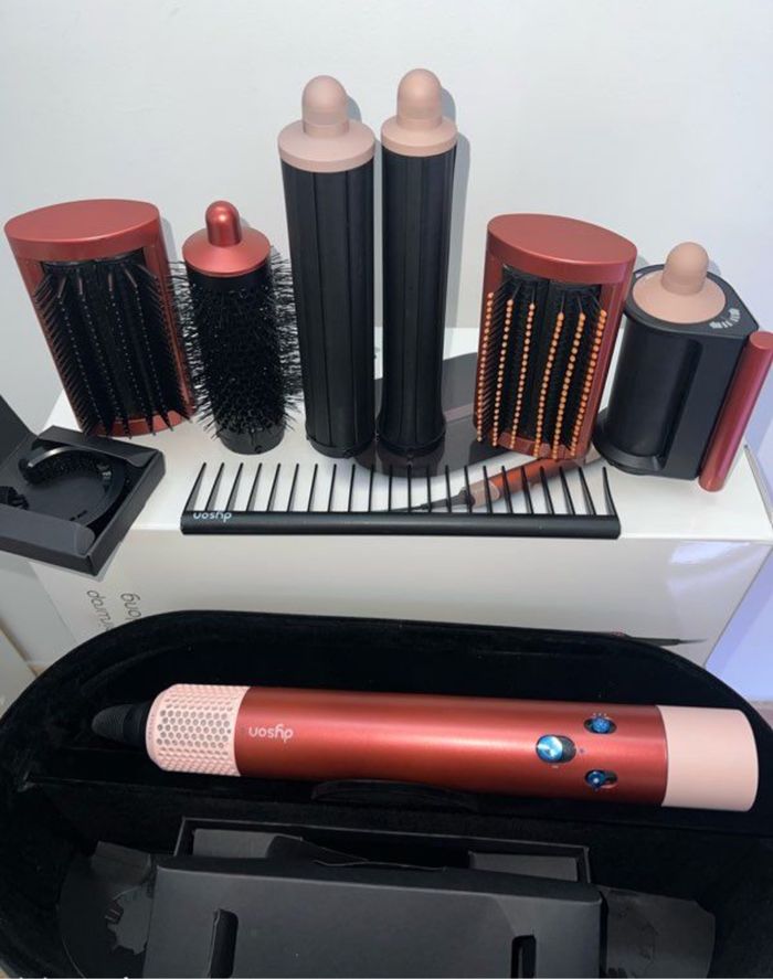 Dyson airwrap