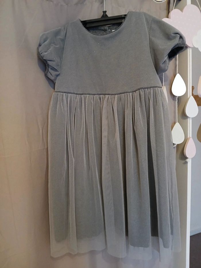 Robe grise pailletée Taille 8 ans🌿💝 - photo numéro 3