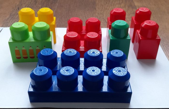 Briques Duplo et Méga blocks - photo numéro 5
