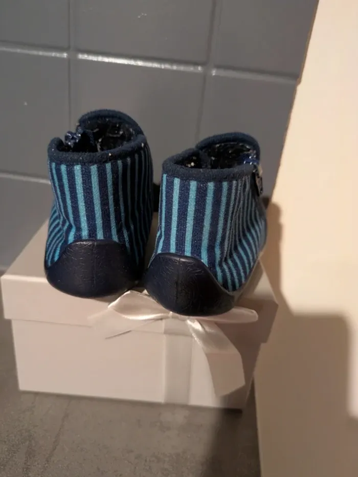 Chaussons velours garçon 22 - photo numéro 4