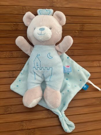 Doudou ours prince cape bleu étoile sucre d orge