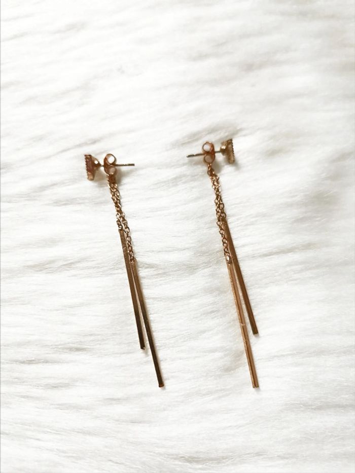Boucles d'oreilles pendantes dorées et noires 🖤 - photo numéro 2