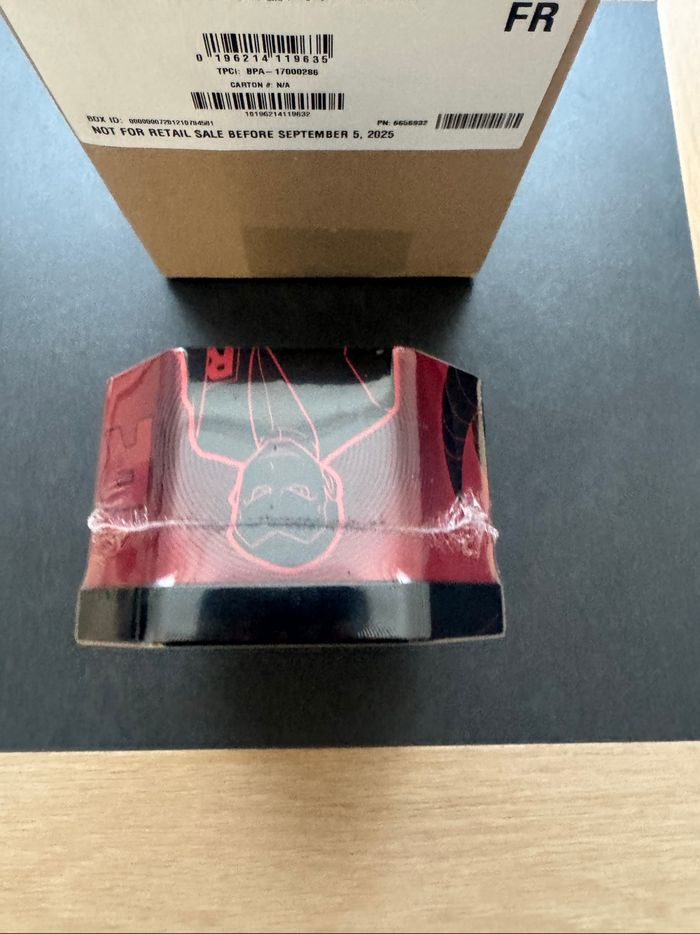 Pokémon Pokébox Persian ex de la team Rocket Écarlate et Violet Neuf Français - photo numéro 2