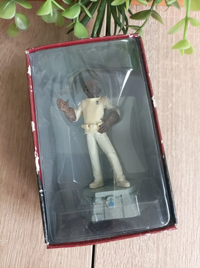 Figurine pièce d'échecs Star Wars Altaya admiral Amiral Ackbar - photo numéro 3