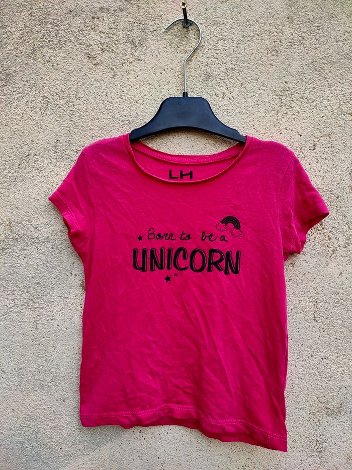 T.shirt fuchsia la Halle taille 5 ans