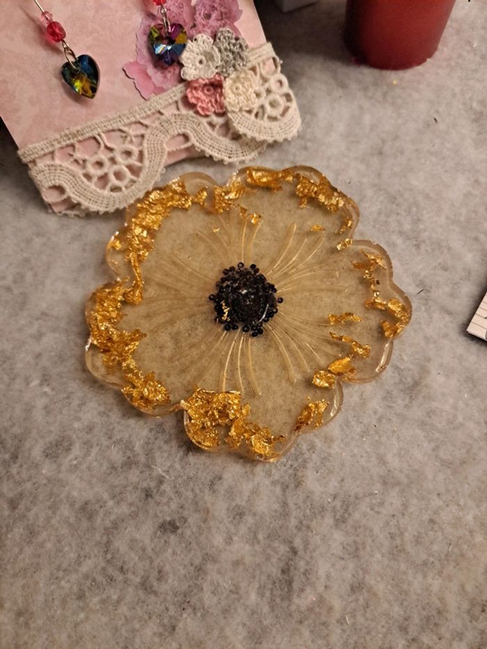 Boucles d'oreilles pendante cœur multicolore en verre - photo numéro 5