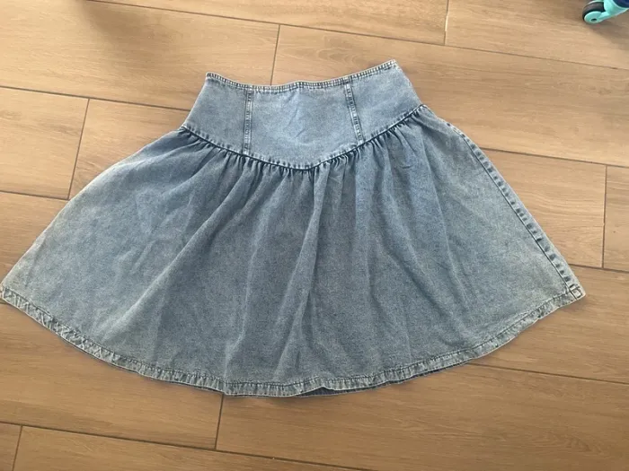 Jupe en jeans taille haute patineuse à l’ancienne - photo numéro 4