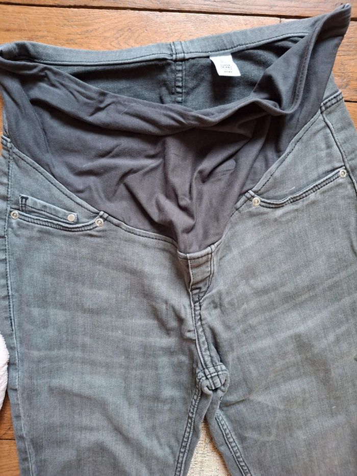 Jean maternité h&m mama taille M - photo numéro 2