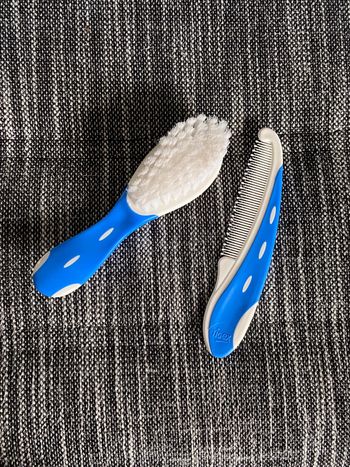 Brosse et peigne