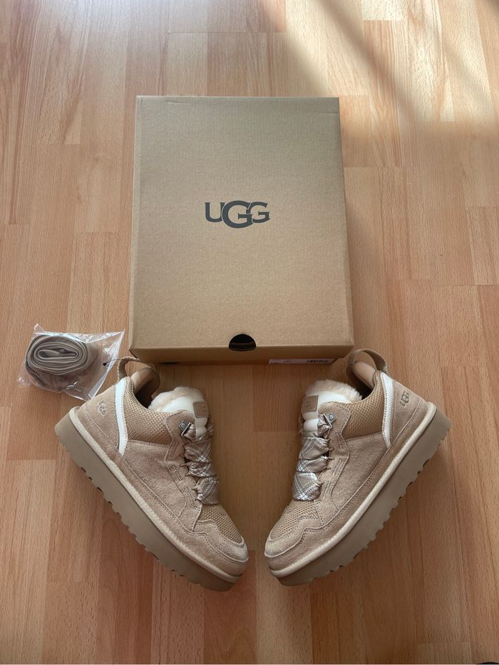 UGG Lowmel Sand
