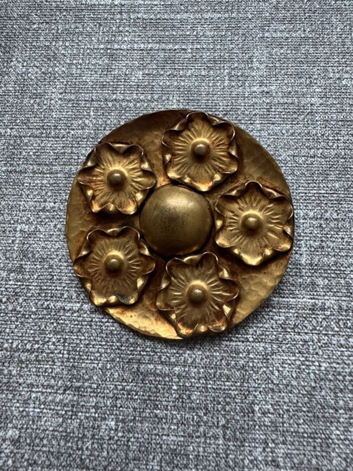 Broche