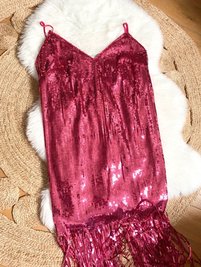 Superbe robe party pour les fêtes 🎄 en sequins | neuve avec étiquette - photo numéro 5
