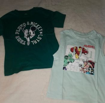 Lot de 2 tee-shirts taille 4 ans neufs