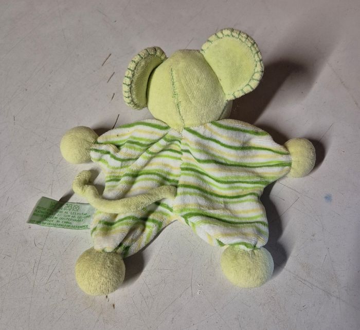 Doudou plat souris verte rayé grelot Tiamo collection - photo numéro 3