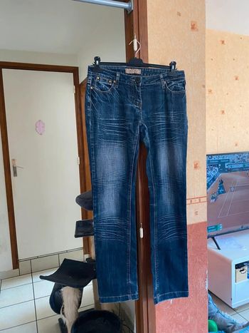 superbe Jeans femme marque MIM taille 40 très bon état