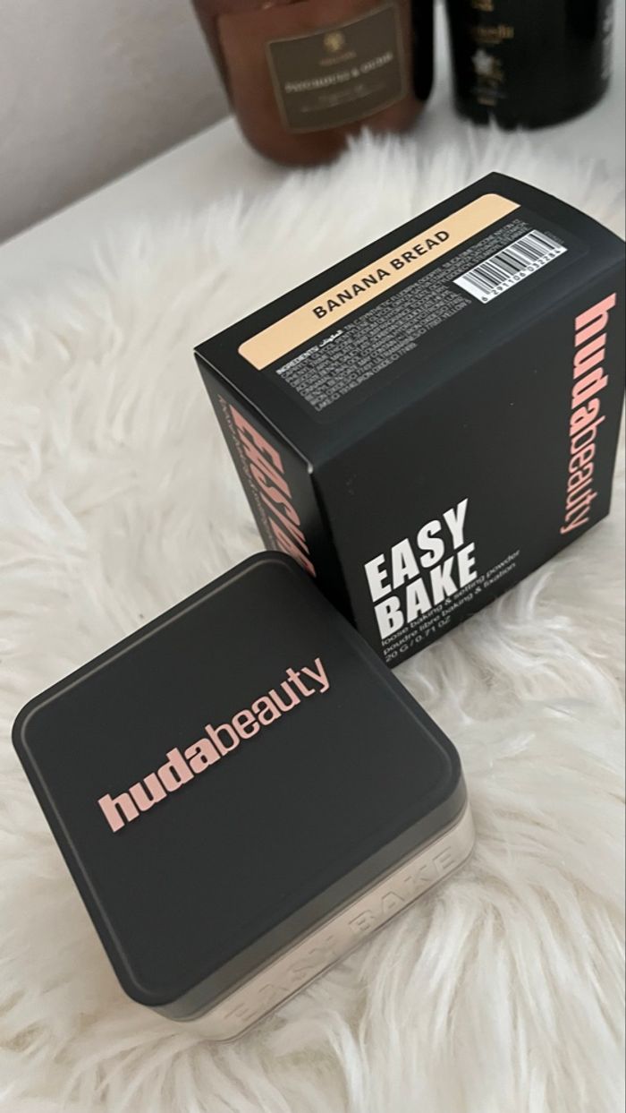Poudre Huda Beauty - banana bread - photo numéro 2
