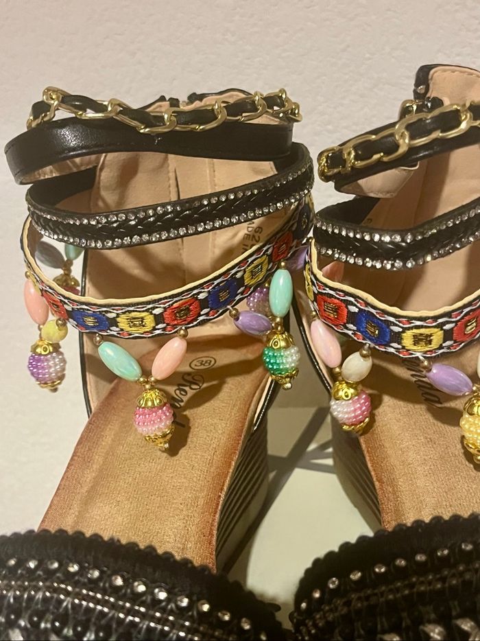 Sandales avec perles - photo numéro 3