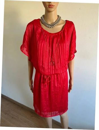 Robe rouge neuve à manches courtes LolaLiza taille 44 (valeur 40€) taille petit